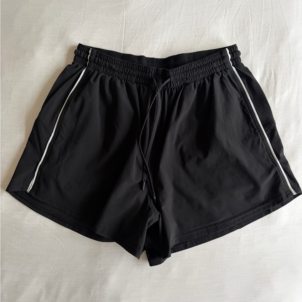 Lululemon Court Rival Short 3”